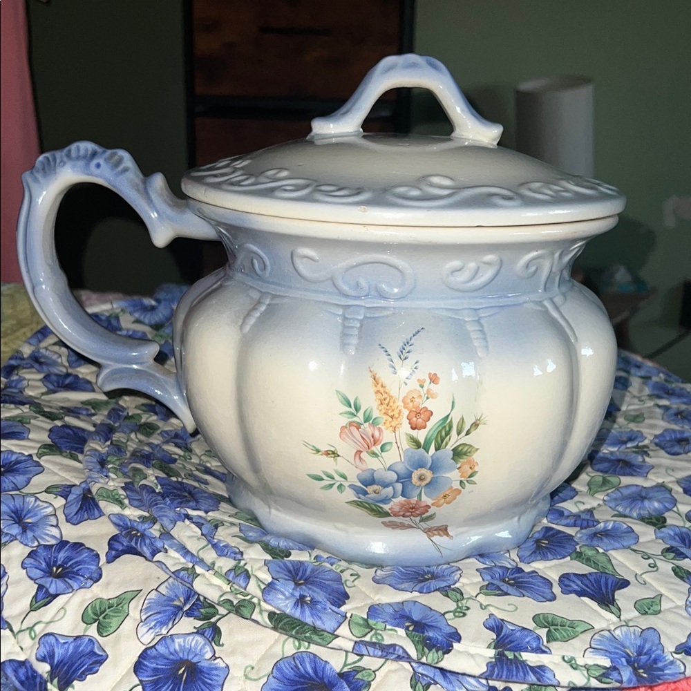 Ironstone England Chamber Pot 1890 Antique - Picture 13 of 13